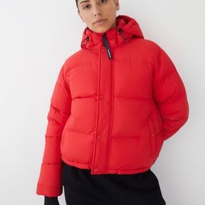 Red Aritzia TNA super puff.